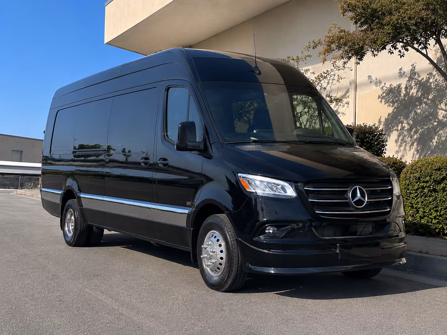 Rent a Bus to Fort Lauderdale-Hollywood International Airport